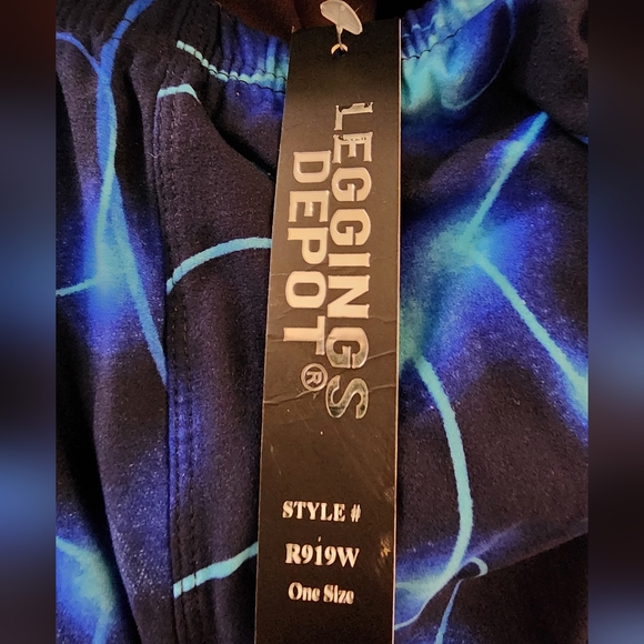 Leggings Depot - One Size - Black with Blue designs - Polyester / Spandex NWT - Picture 3 of 3